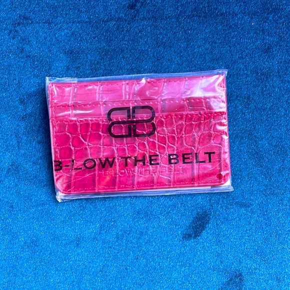 Free with purchase: B-low The Belt Croc Card Case - Picture 1 of 2